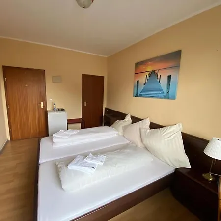 Taverna Roemerkrug 酒店