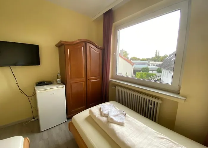 Taverna Roemerkrug מלון